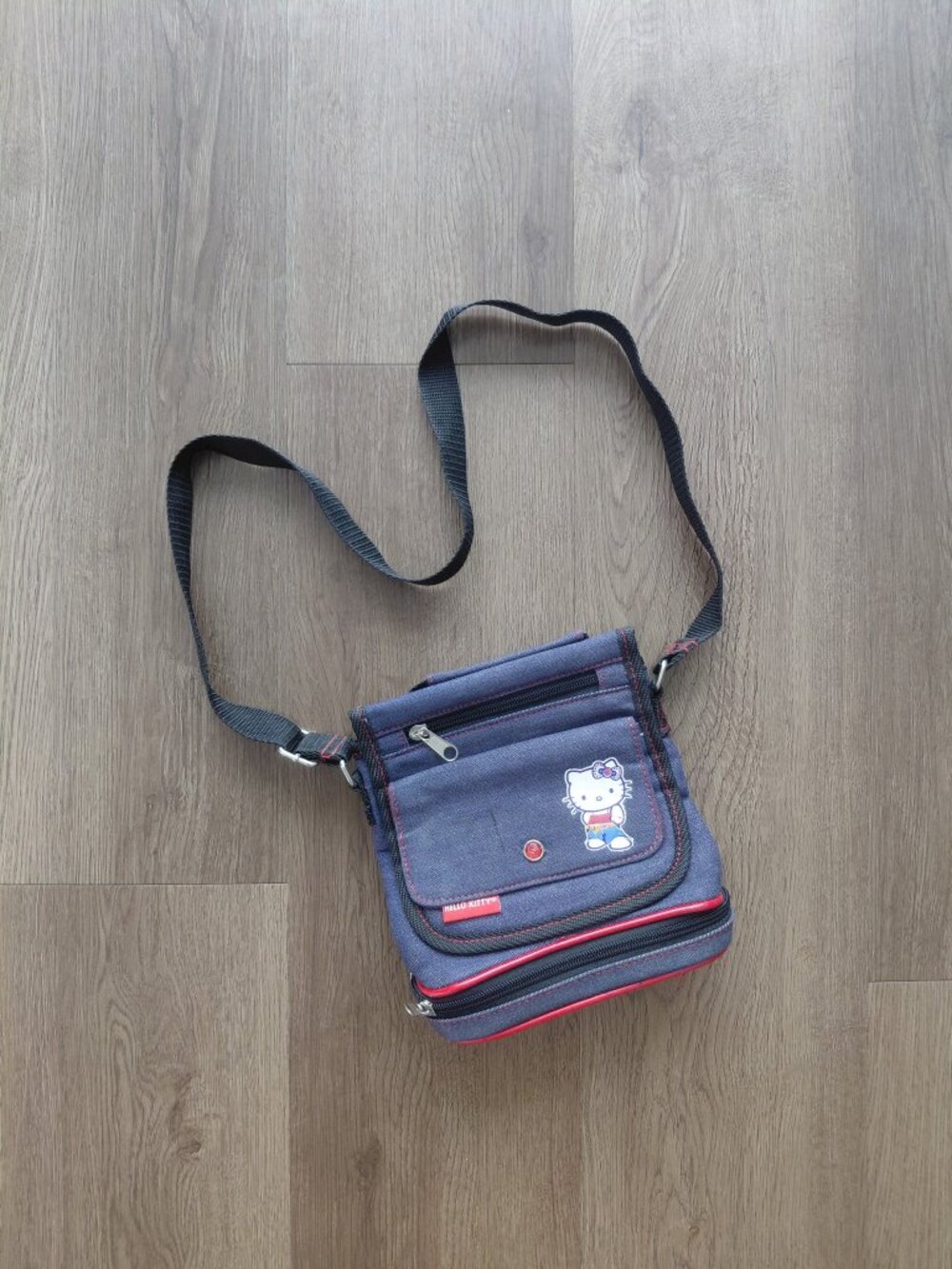 Sanrio y2k shoulder bag featuring Hello Kitty collaboration